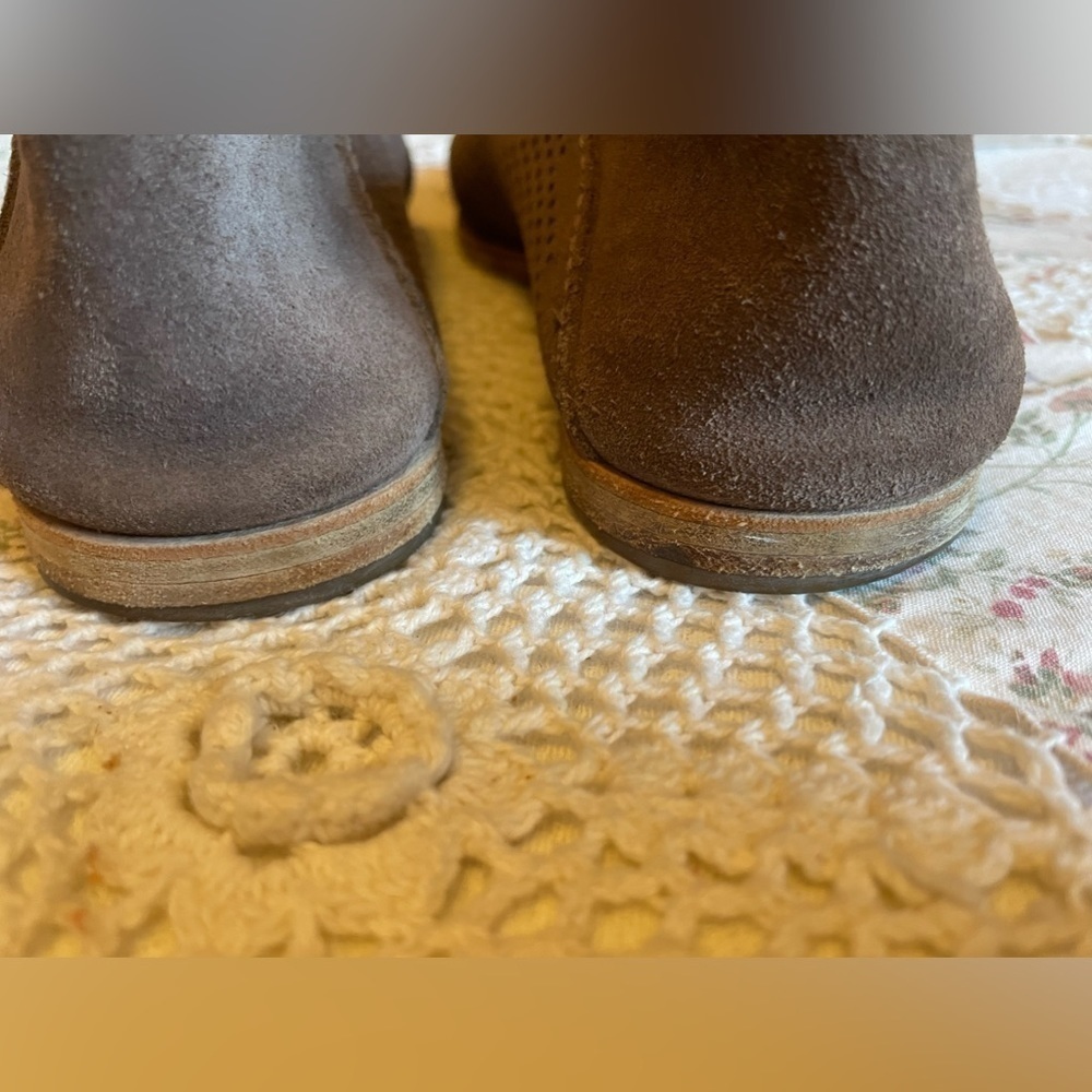 Pedro Garcia Yara flats. Soft cocoa color top - Picture 4 of 7